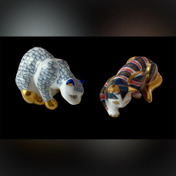 Franklin Mint Collectible Curio Cabinet Cat Collection circa 1988 - Set of 2 - Picture 2 of 14